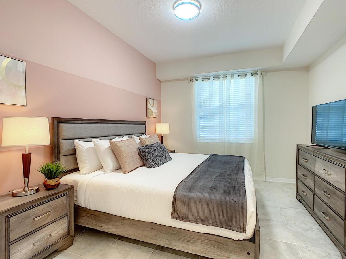 Modern Condo Near Disney Foosball Water Park キシミー エクステリア 写真
