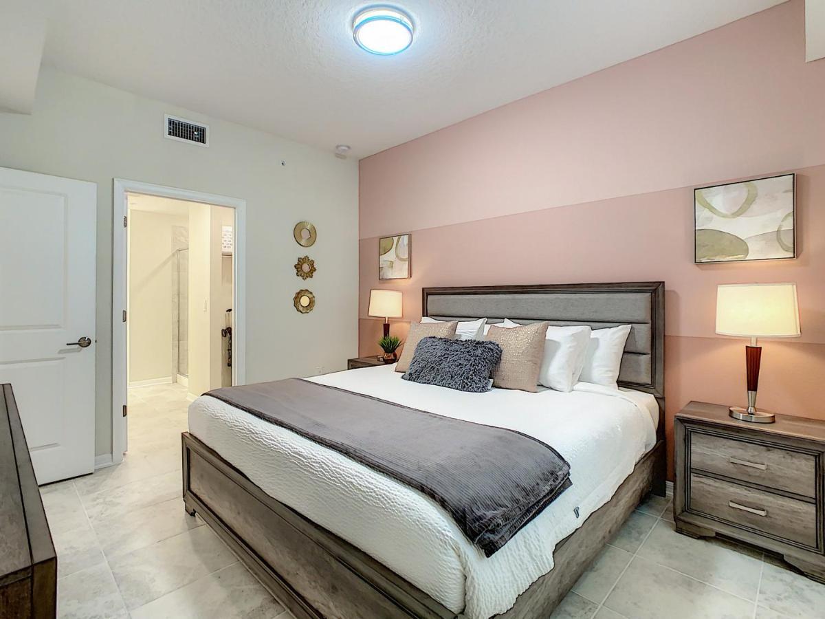 Modern Condo Near Disney Foosball Water Park キシミー エクステリア 写真